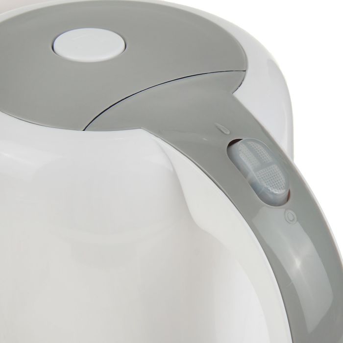 Чайник Magnit RMK-2220, 1.7 л, 2200 Вт, белый