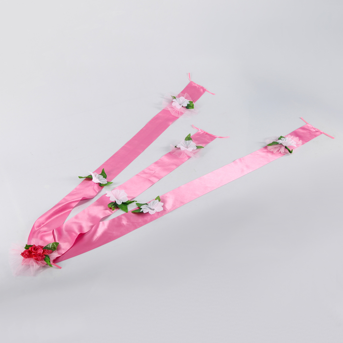 Украшение на капот "3 широкие ленты с цветами", розовое, цветы микс