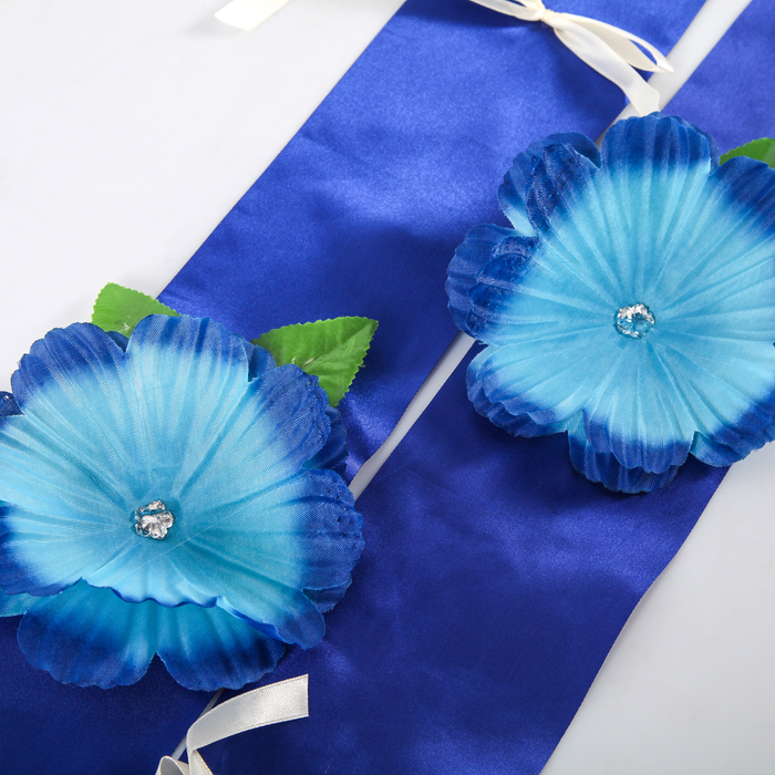 Украшение на капот "Букет и 4 ленты с цветами", синее