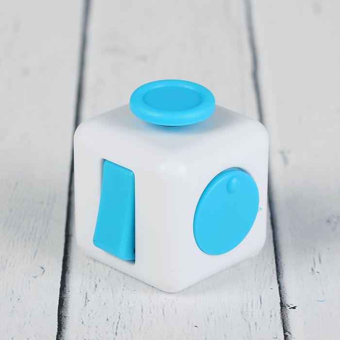 Кубик-антистресс, голубые кнопки, цвет белый
