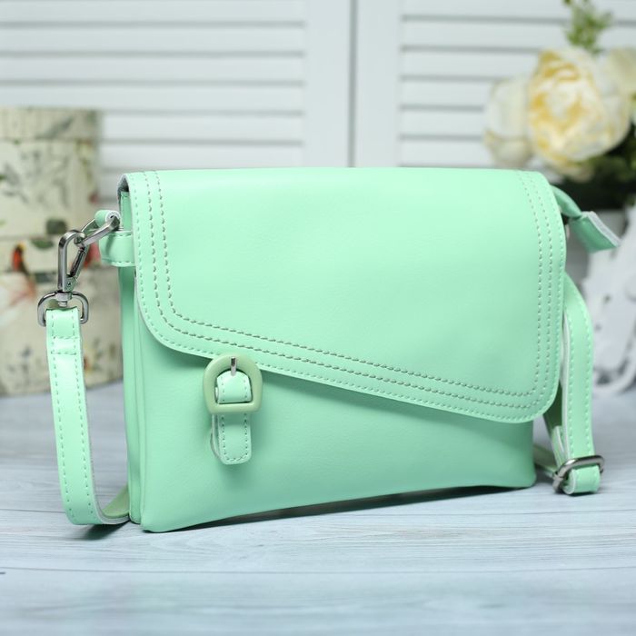 Сумка женская на молнии, 2 отдела, наружный карман, длинный ремень, цвет мятный