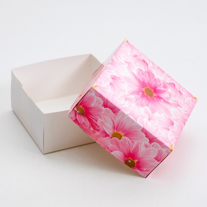 Коробка подарочная "Цветы", 13,5 х 13,5 х 6,8 см
