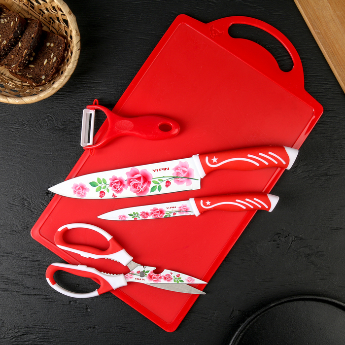 Набор 5 пр: 2 ножа 12/20х4 см, овощечистка, ножницы, доска разделочная "Розы" цвет красный