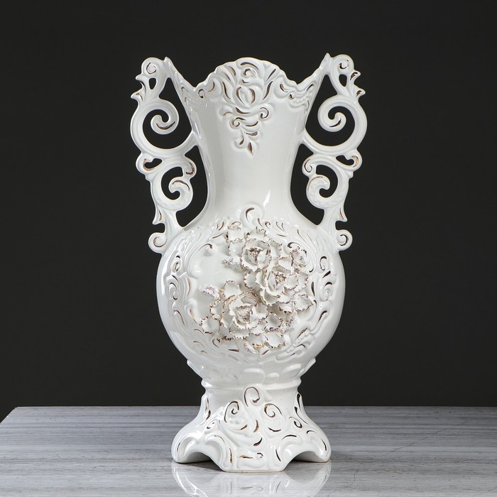 Ваза "Виола" белая лепка