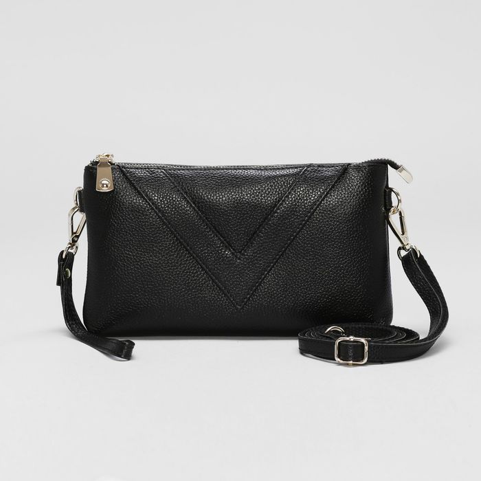 Клатч женский на молнии, 1 отдел с перегородкой, ручка, наружный карман, длинный ремень, цвет чёрный