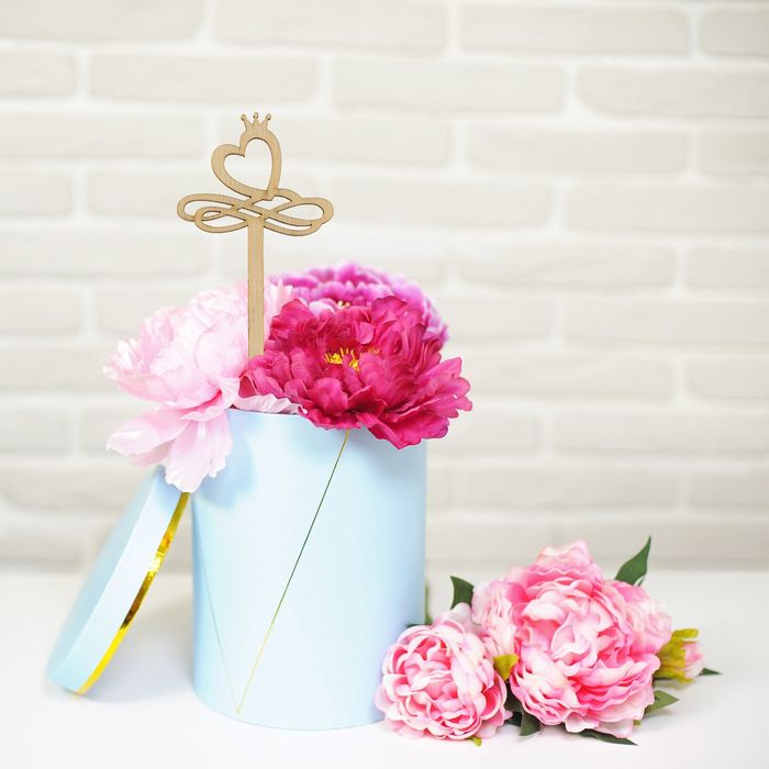 Топпер "Сердце в короне"