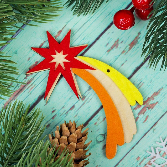 Подвеска "Звезда с фетровыми накладками"