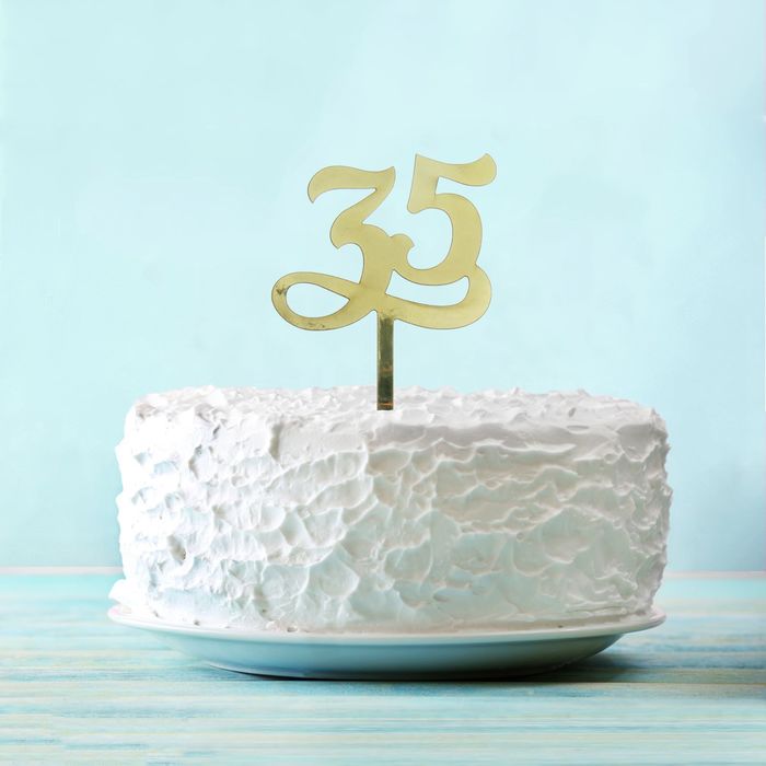 Топпер в торт "35"
