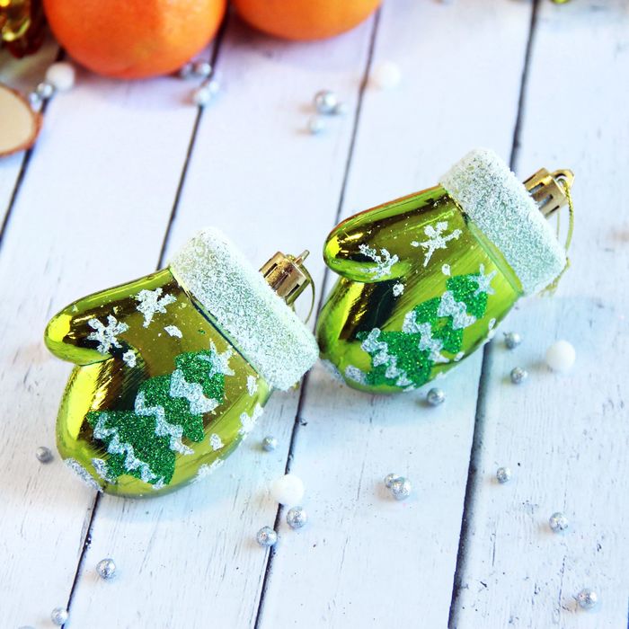 Украшение ёлочное "Ёлочка на варежке" (набор 4 шт) 5,5*6,5 см