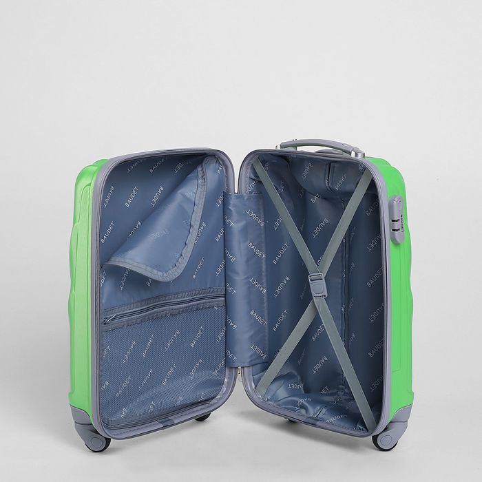 Чемодан малый, 20", 4 колеса, кодовый замок, цвет зелёный