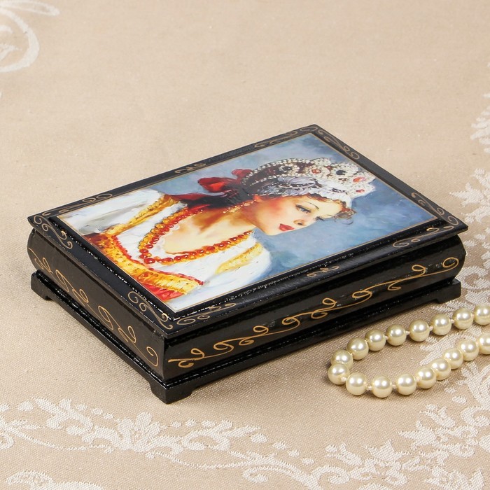 Шкатулка «Девушка в кокошнике», 10×14 см, лаковая миниатюра