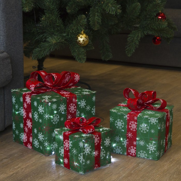 Фигура ткань. "Подарки" Кубы зеленые 15х20х25 см, 60 LED, с конр. 8р.,220V БЕЛЫЙ