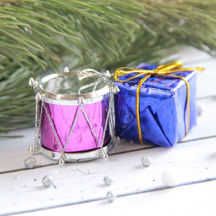 Украшение ёлочное "Сказочное" (набор 12 шт) (6 подарков, 6 барабанов)