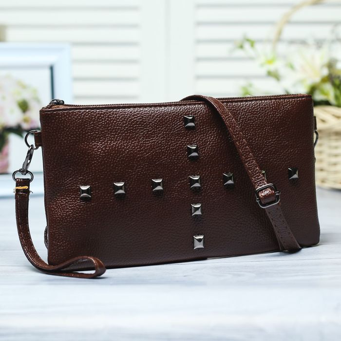 Клатч женский, 2 отдела на молнии, длинный ремень, цвет коричневый