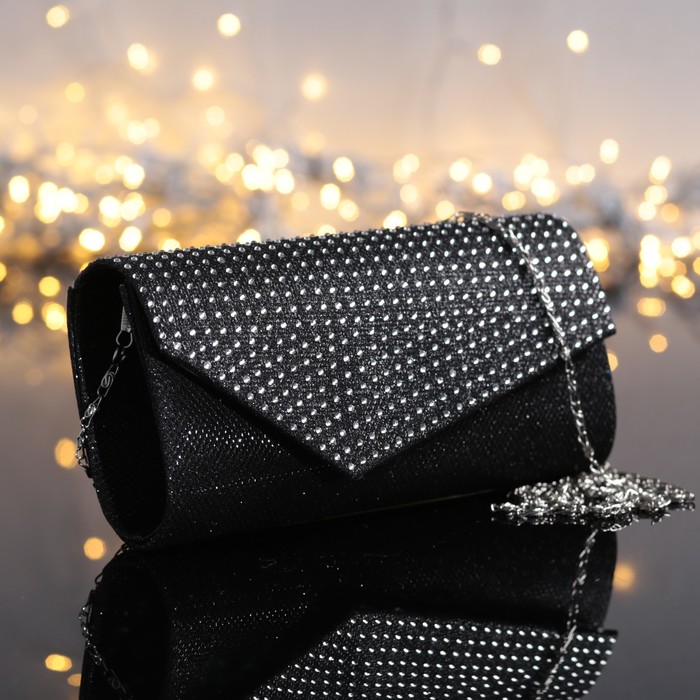 Клатч женский, отдел на клапане, длинная цепь, цвет чёрный