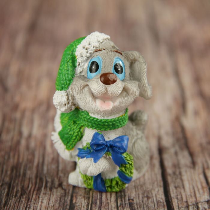 Сувенир полистоун "Щеночек в новогоднем колпаке с бомбошкой" МИКС 5,6х4,5х3,6 см