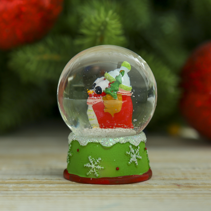 Сувенир полистоун водяной шар "Совушка с ёлочкой" 6,5х4,5х4,5 см