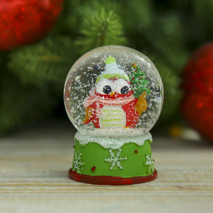 Сувенир полистоун водяной шар "Совушка с ёлочкой" 6,5х4,5х4,5 см