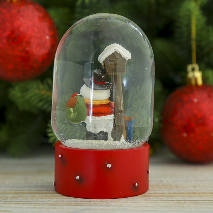 Сувенир снежный шар "Снеговик у скворечника"
