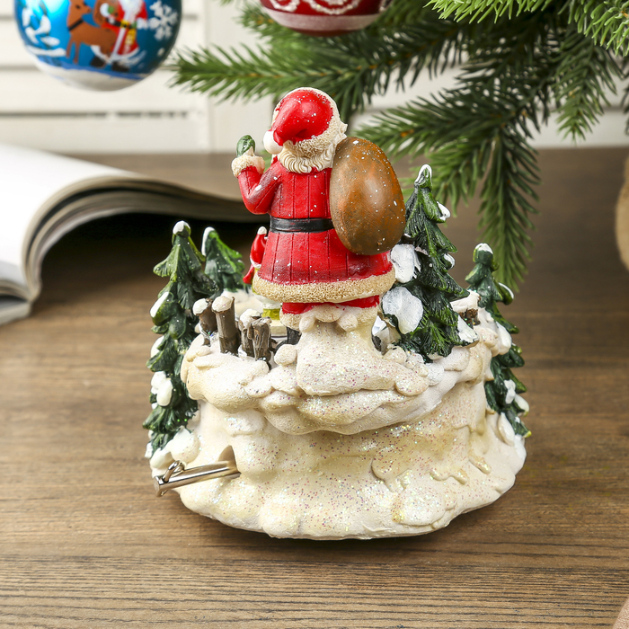 Сувенир полистоун "Детишки на катке с Дедом Морозом" музыкальный, 14,5х13х12,5 см