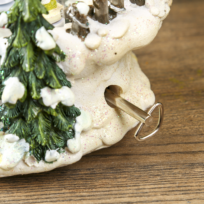 Сувенир полистоун "Детишки на катке с Дедом Морозом" музыкальный, 14,5х13х12,5 см