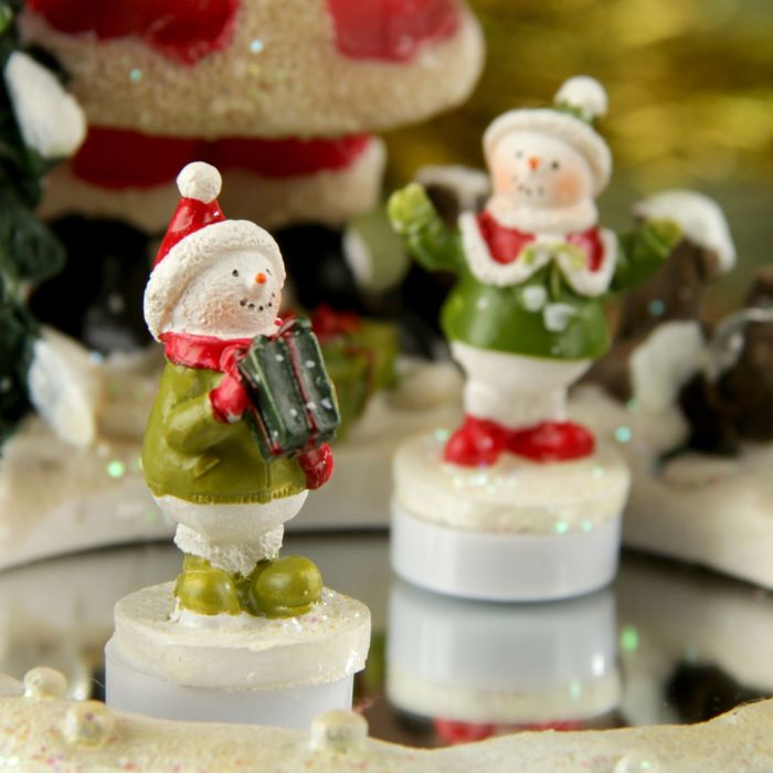 Сувенир полистоун "Детишки на катке с Дедом Морозом" музыкальный, 14,5х13х12,5 см