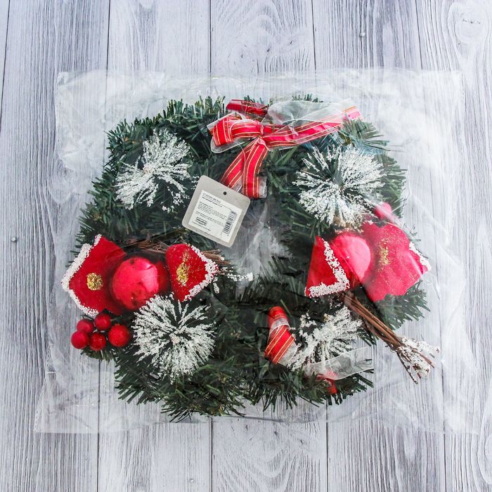 Венок новогодний "Праздник" d-23 см
