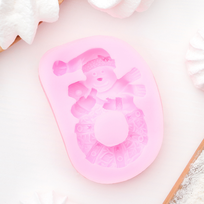 Молд 7,3х5 см "Снеговик с венком", цвета МИКС