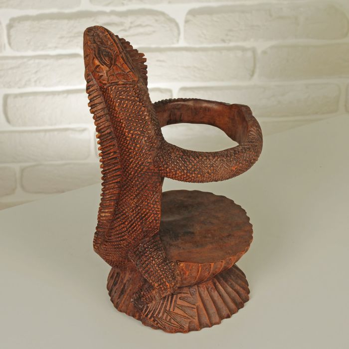 Подставка под бутылки дерево "Геккон" 26х16х13 см