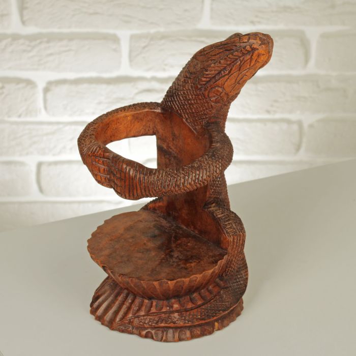 Подставка под бутылки дерево "Геккон" 26х16х13 см