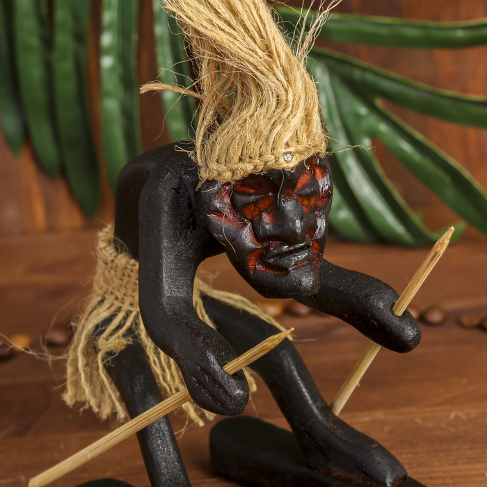 Сувенир дерево "Абориген-лыжник" 13х12х8 см