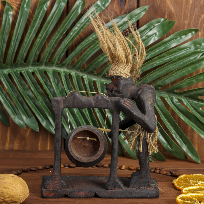 Сувенир дерево "Абориген-музыкант" 14х14х7 см