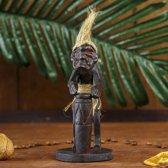 Сувенир дерево "Абориген-барабанщик" 16х7х7 см