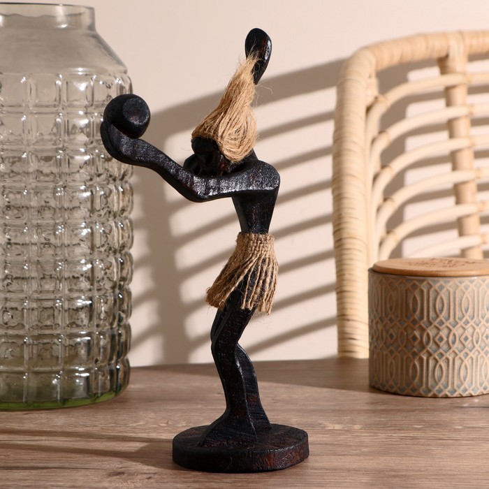 Сувенир дерево "Абориген-волейболист" 27х13х9 см