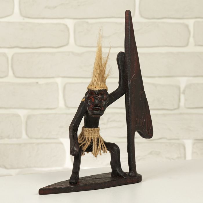 Сувенир дерево "Абориген-серфингист" 26х23х8 см