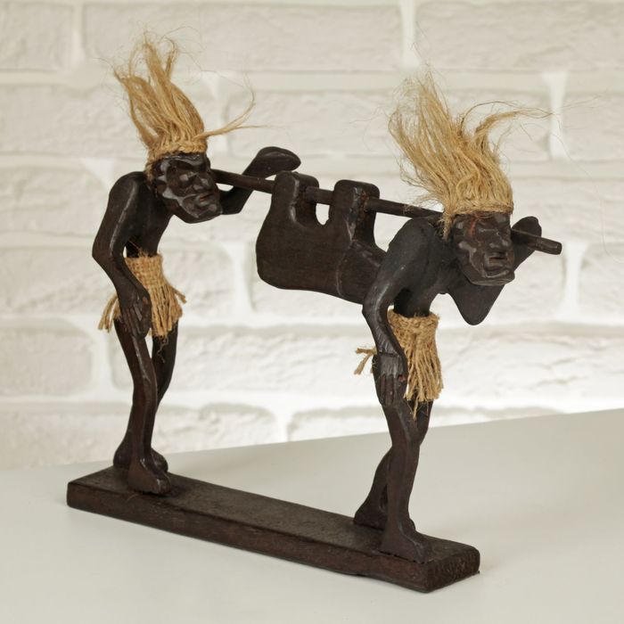 Сувенир дерево "Аборигены на охоте" 30х22х8 см