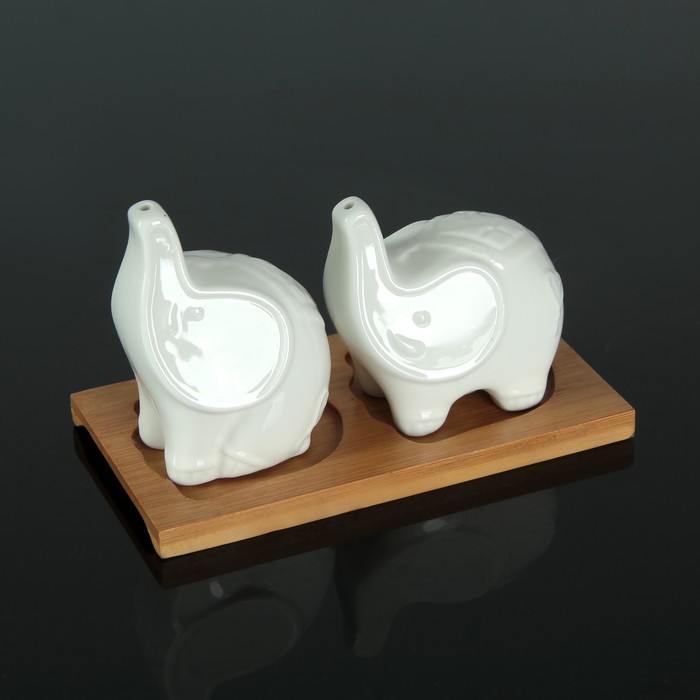 Набор для специй "Эстет. Слоны", 2 шт: солонка, перечница, на деревянной подставке