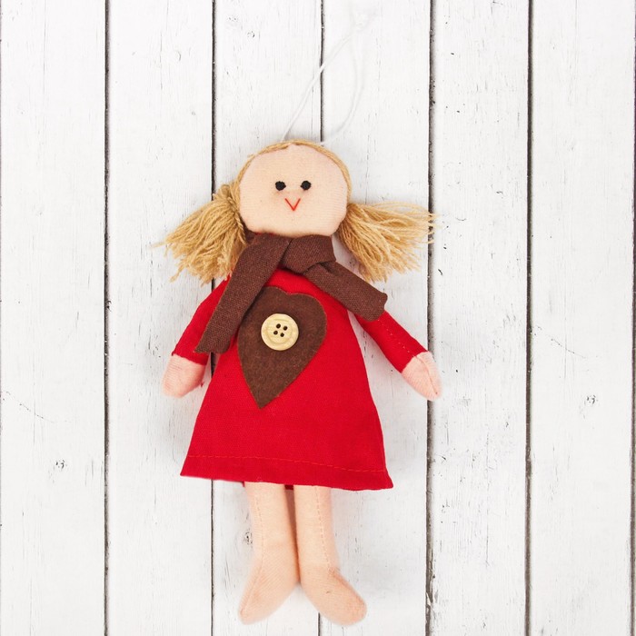 Кукла интерьерная "Аннушка" сердце с пуговкой на платье, цвета МИКС