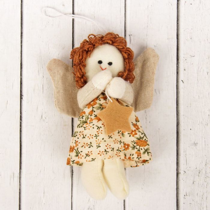 Кукла интерьерная "Ангелочек", брюнетка, звезда в ручках, цвета МИКС