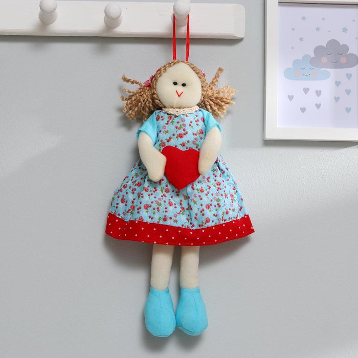 Кукла интерьерная "Аннушка" в платочке, сердце в ручках, цвета МИКС
