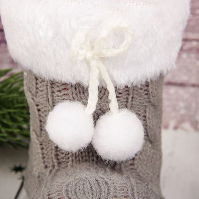 Подарочная упаковка "Сапожок" серый вязаный с бантиком