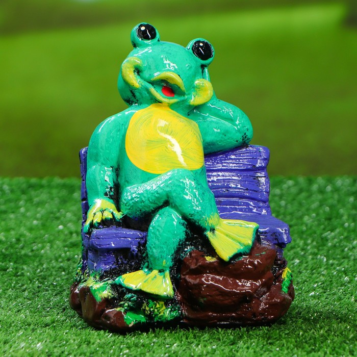 Садовая фигура "Лягушка на лавке", 20 см, микс
