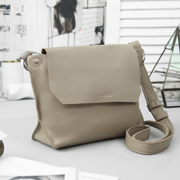 Сумка женская на клапане, 1 отдел, длинный ремень, цвет бежевый