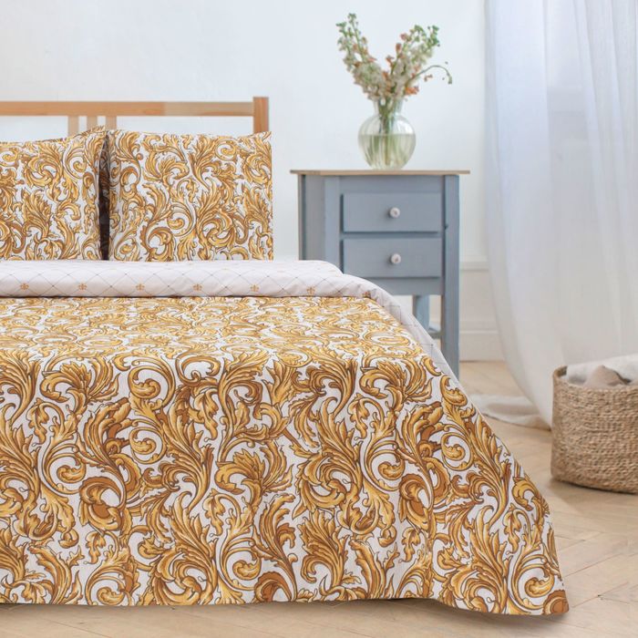 Постельное белье "Этель" 1.5 сп Вензель золотой 143*215 см,150*214 см, 70*70 - 2 шт,поплин 125 г/м2