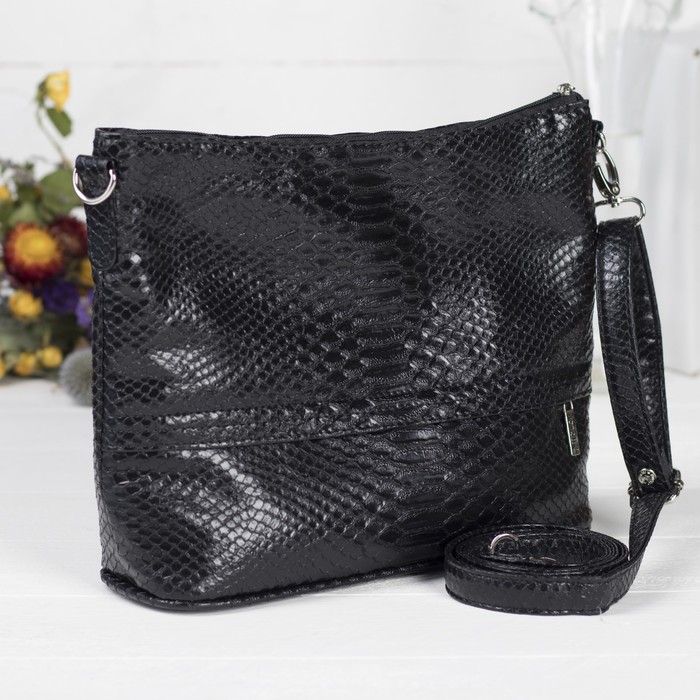 Сумка женская на молнии, 1 отдел, 2 наружных кармана, регулируемый ремень, цвет чёрный