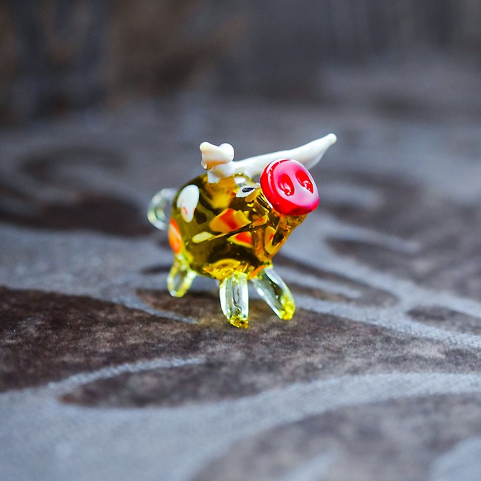 Сувенир из стекла миди "Хрюшка", 6,5 х 2 х 4 см