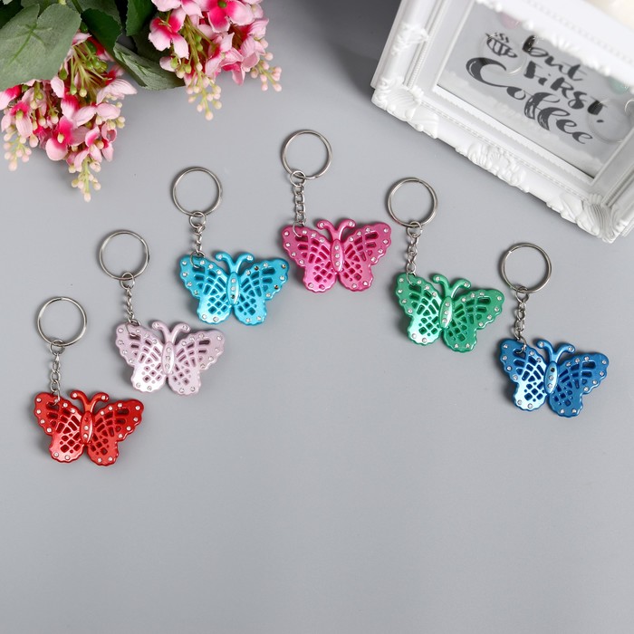 Брелок пластик "Перламутровая бабочка со стразами" МИКС 5,5х3,5 см