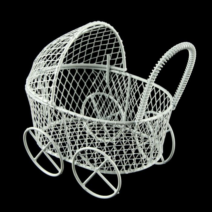 Сувенир металл "Белая коляска" 7х8х5 см