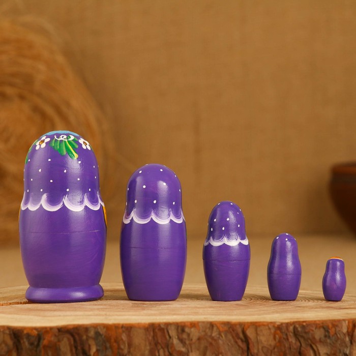 

Матрёшка «Корзинка», фиолетовый платок, 5 кукольная, 10,5 см