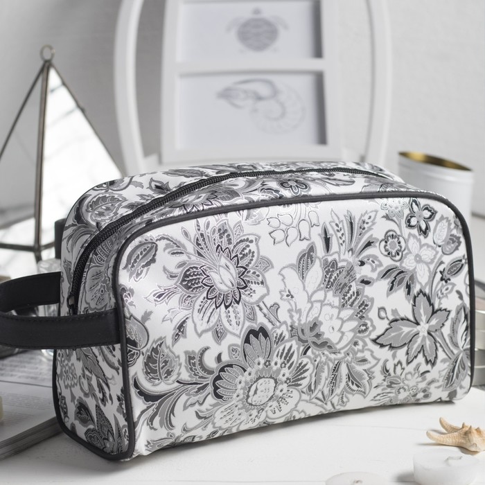 Косметичка дорожная на молнии "Цветы", 1 отдел, цвет чёрный